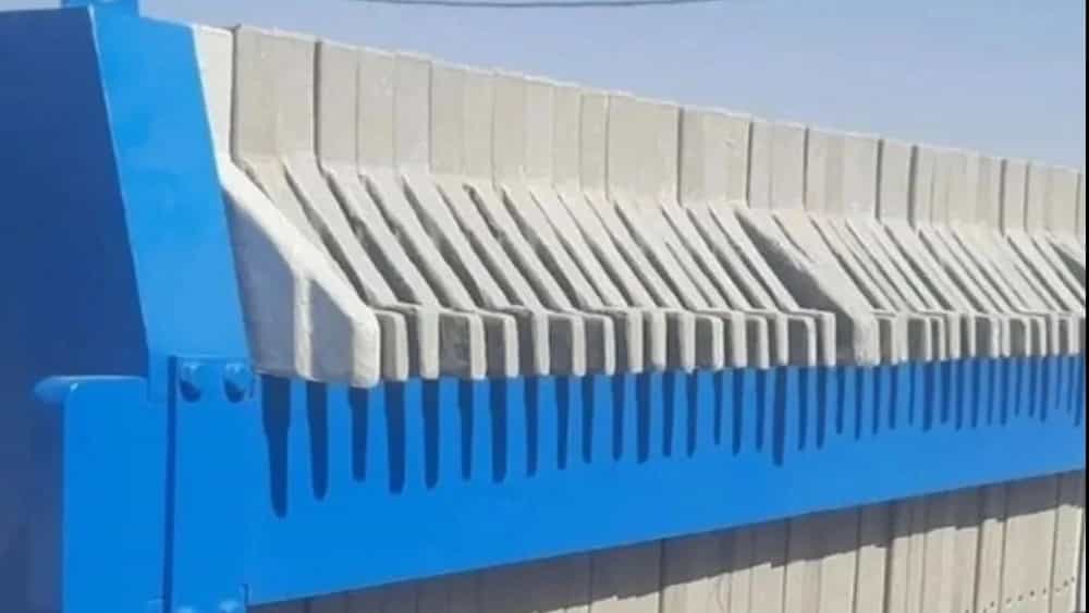 مرشح الصحافة الفارسية. ربط الصناعة والجامعة في طريق الابتكار والتنمية المستدامة
